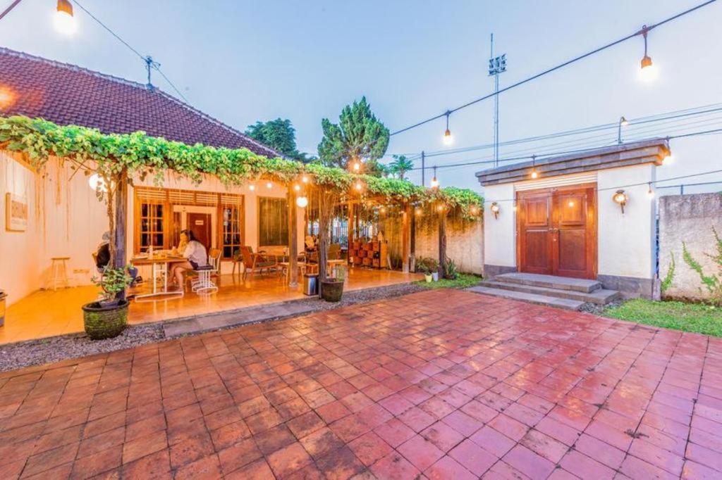 יוגיאקרטה Bhumi Hostel מראה חיצוני תמונה